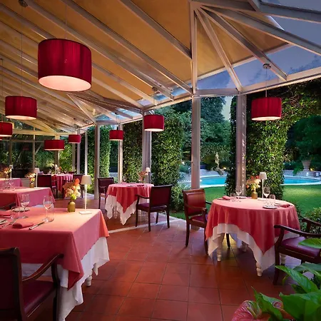 Sina Medici, Autograph Collection Hotel 5*