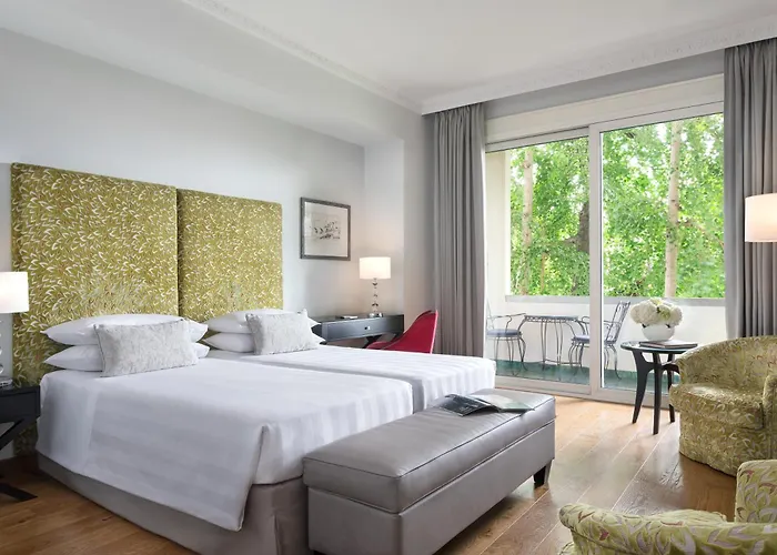 西纳维拉美迪齐傲途格精选酒店 5*