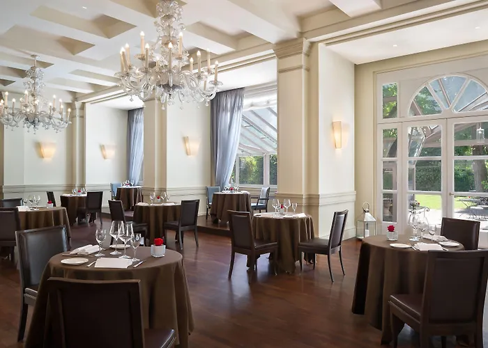 西纳维拉美迪齐傲途格精选酒店