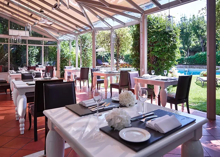 西纳维拉美迪齐傲途格精选酒店 5*